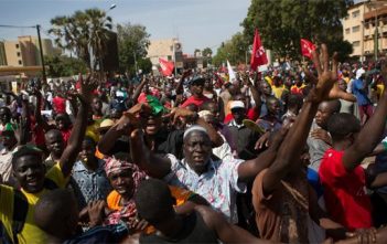 La révolte burkinabaise renverse Campaore