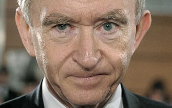 L’exploiteur du mois : Bernard Arnault ou l’État au service des milliardaires
